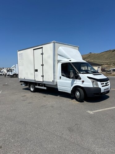 Ford Transit-3