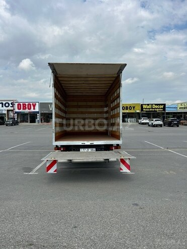 Ford Transit-10