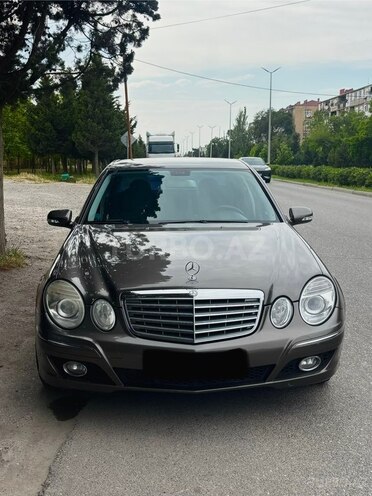 Mercedes E 220-1
