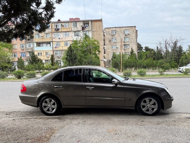 Mercedes E 220-3