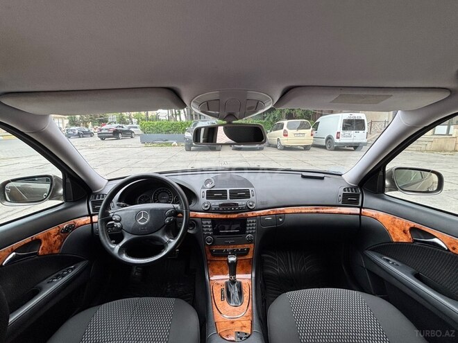 Mercedes E 220-4
