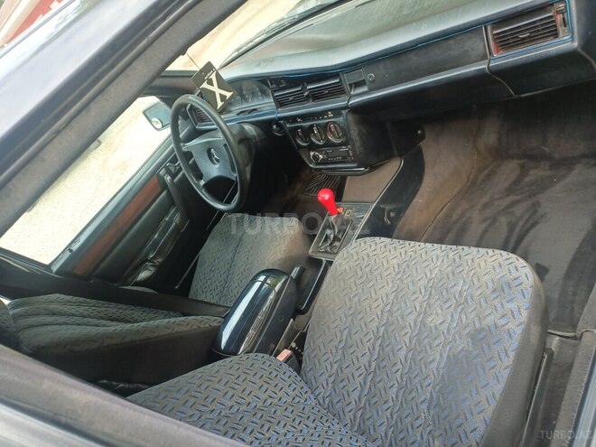 Mercedes 190-6