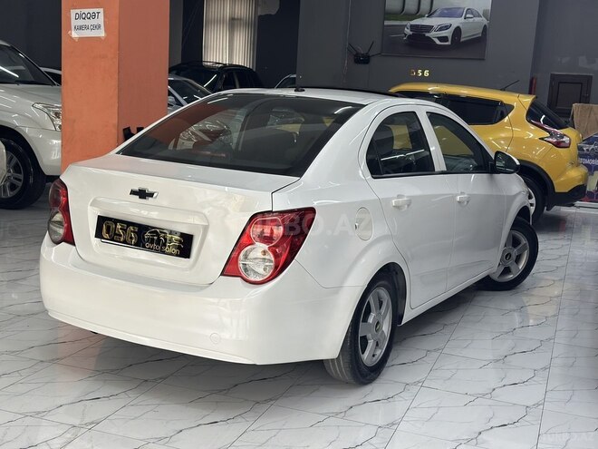 Chevrolet Aveo-5