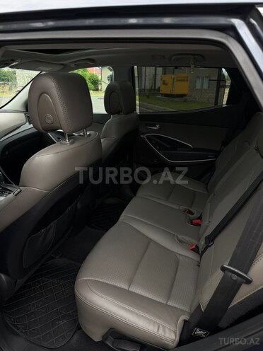 Hyundai Santa Fe-12
