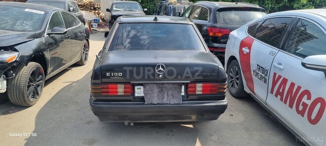 Mercedes 190-2
