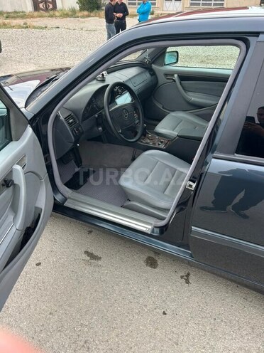 Mercedes C 200-8