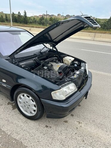 Mercedes C 200-17
