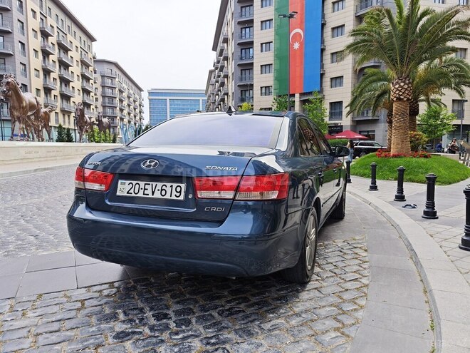 Hyundai Sonata-5