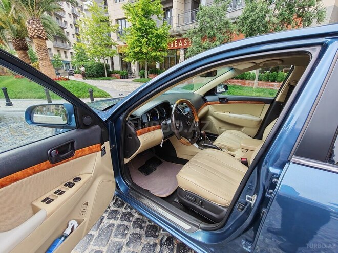 Hyundai Sonata-12