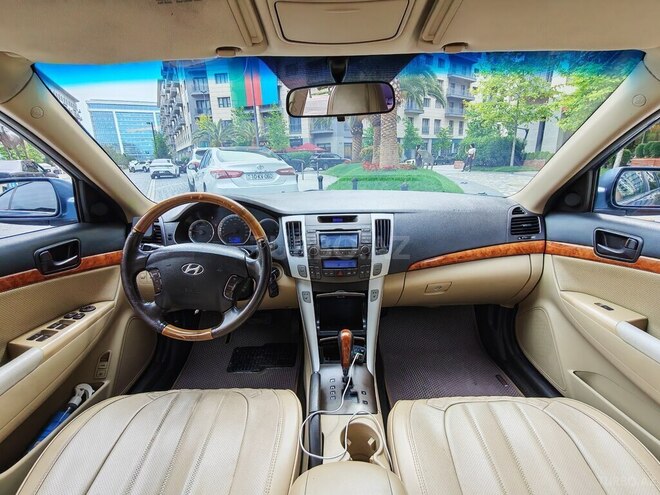 Hyundai Sonata-13