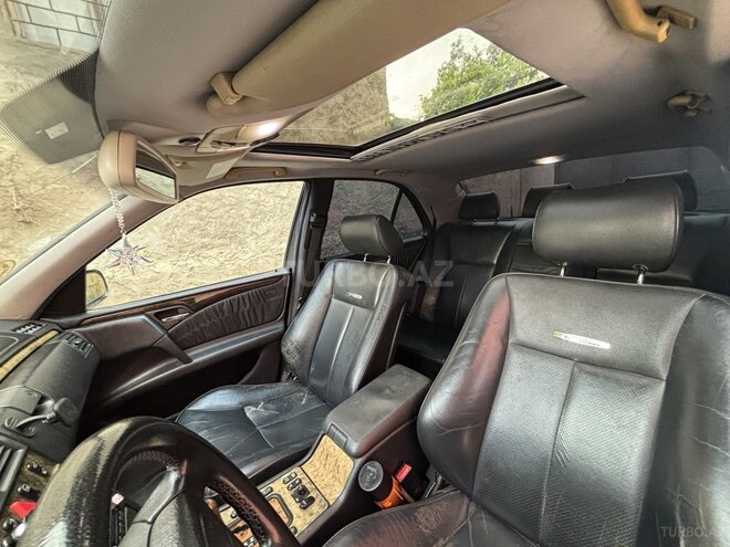 Mercedes E 280 4MATIC-15