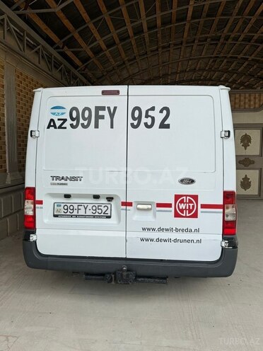 Ford Transit-3