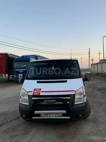 Ford Transit-4