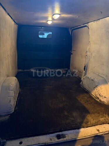 Ford Transit-12