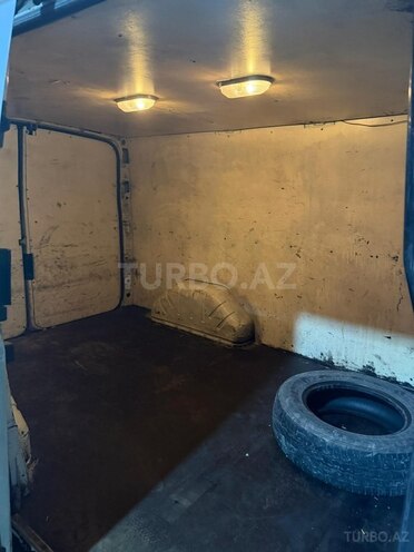 Ford Transit-13