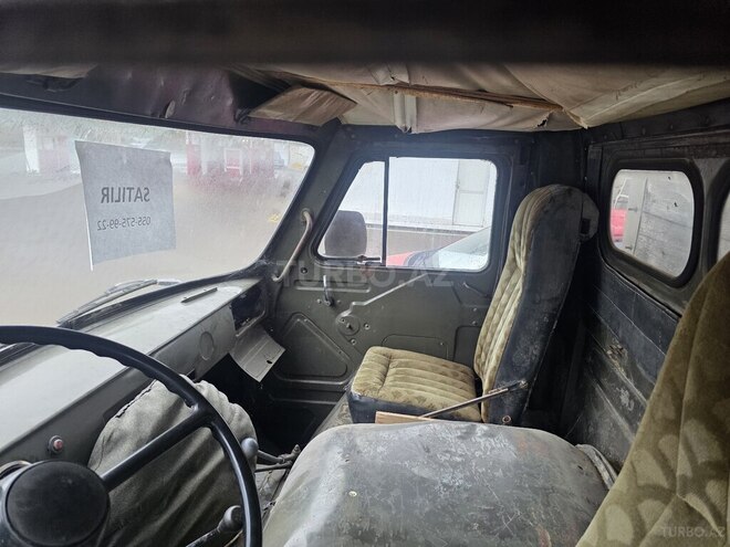 UAZ 3303-7
