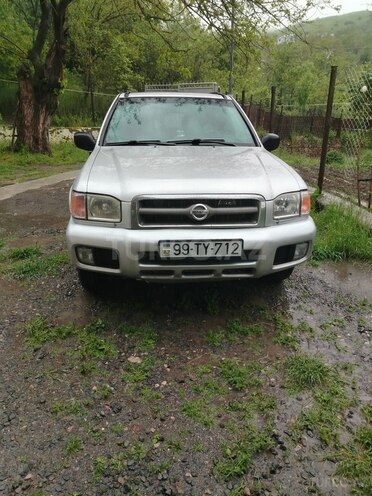 Nissan Pathfinder-1