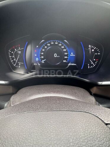 Hyundai Santa Fe-19