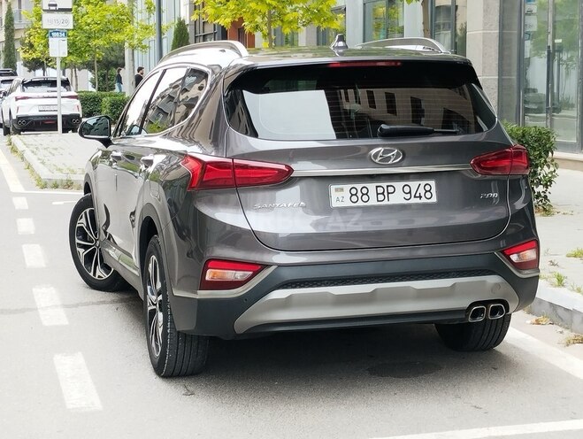 Hyundai Santa Fe-6