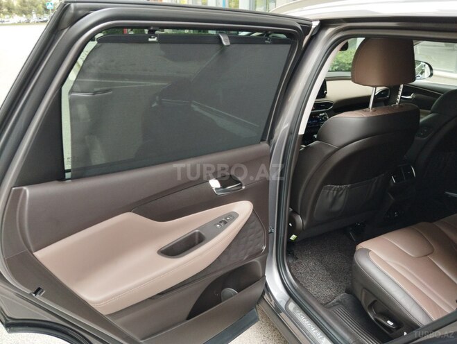 Hyundai Santa Fe-15