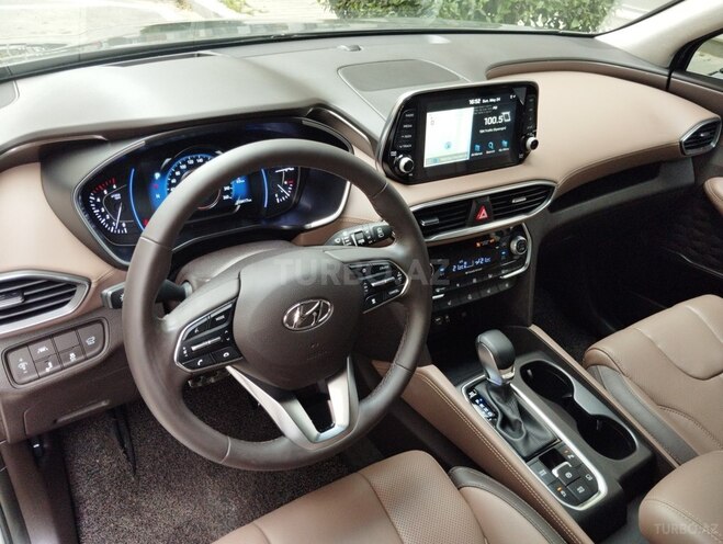 Hyundai Santa Fe-12