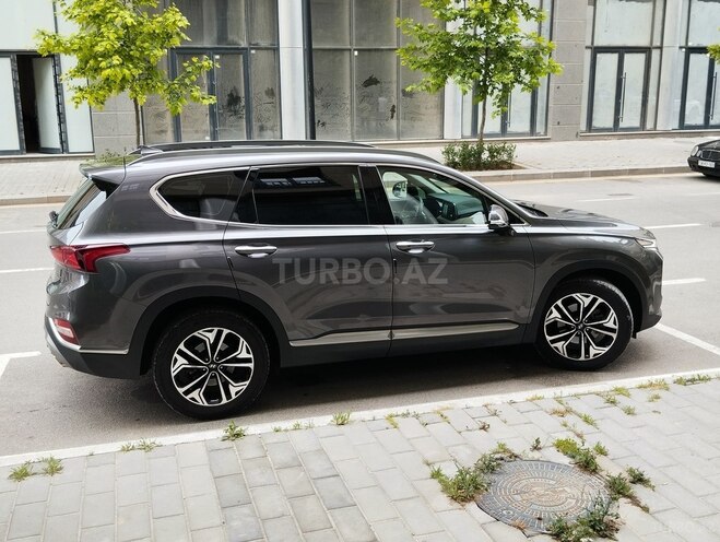 Hyundai Santa Fe-4