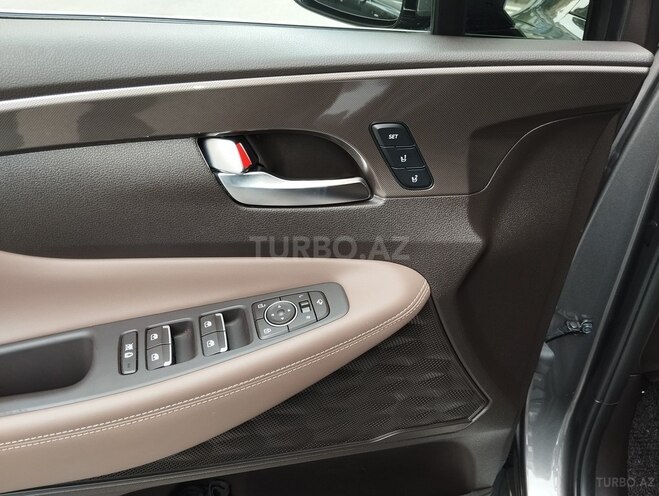 Hyundai Santa Fe-10