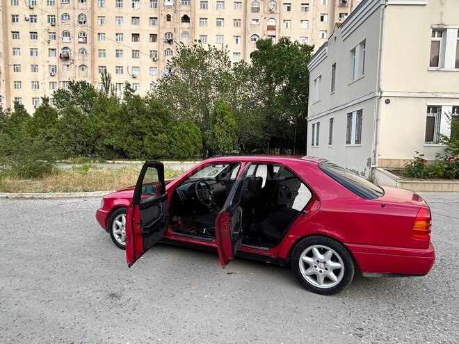 Mercedes C 200-2