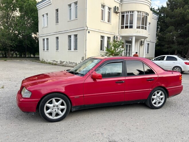 Mercedes C 200-8