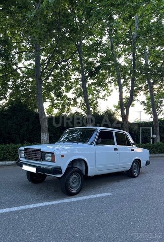 LADA (VAZ) 2107-1