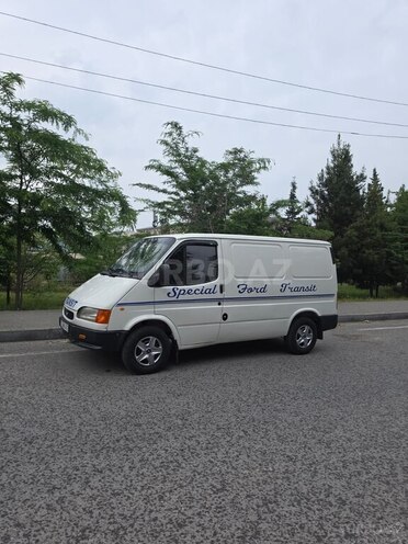 Ford Transit-4