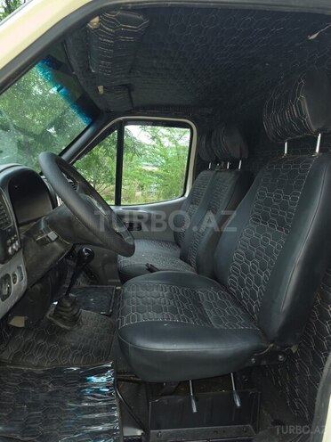 Ford Transit-6