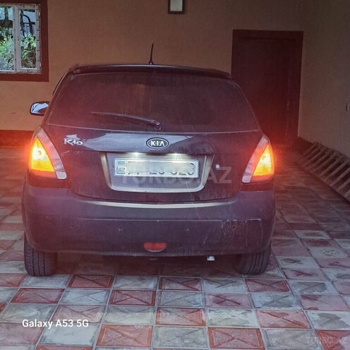 Kia Rio-10