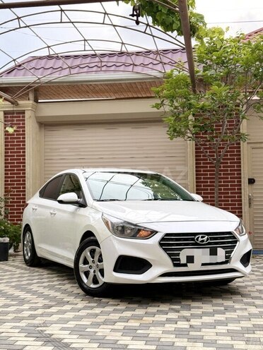 Hyundai Accent-2