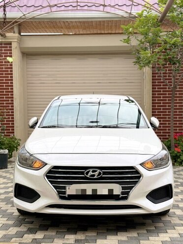 Hyundai Accent-3