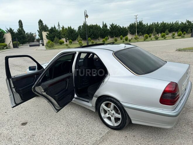 Mercedes C 200-7