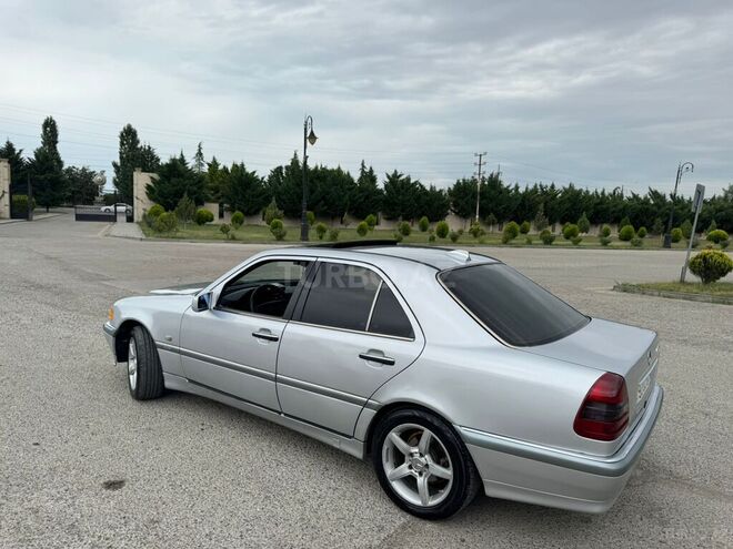 Mercedes C 200-10