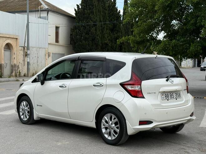 Nissan Note-5