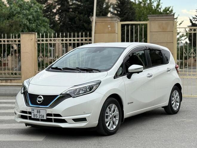 Nissan Note-8