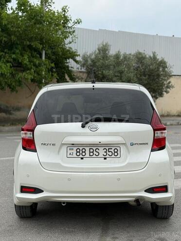 Nissan Note-2