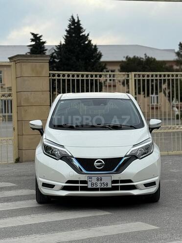 Nissan Note-7