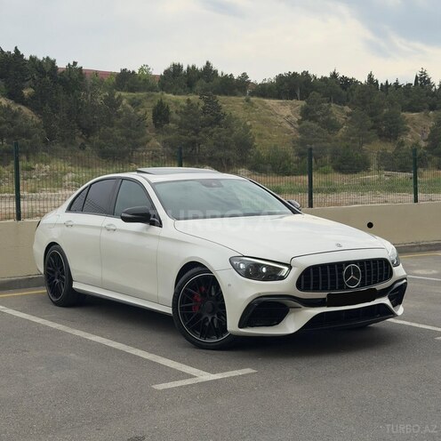 Mercedes E 300-1