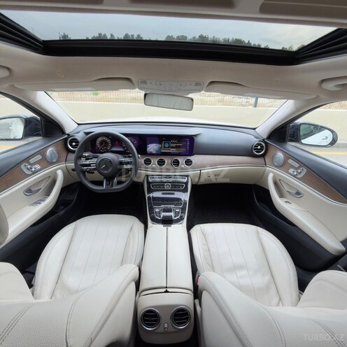 Mercedes E 300-12