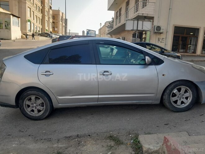 Toyota Prius-6