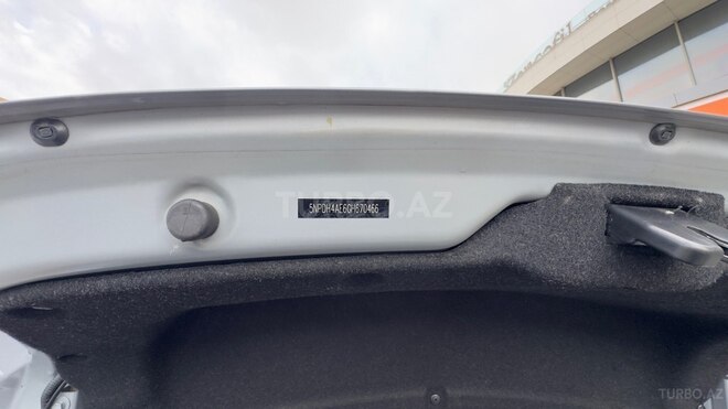 Hyundai Elantra-17