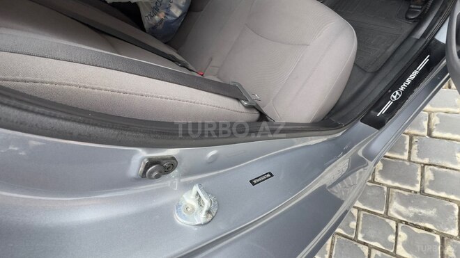 Hyundai Elantra-18
