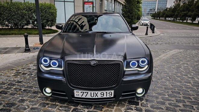 Chrysler 300C-2