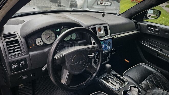 Chrysler 300C-11