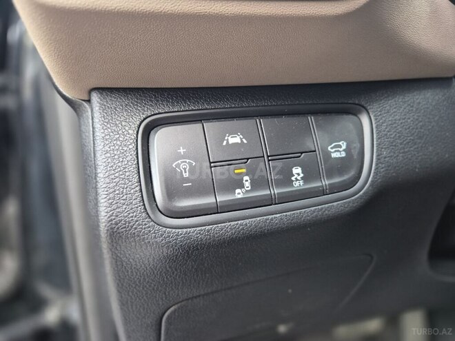 Hyundai Santa Fe-12