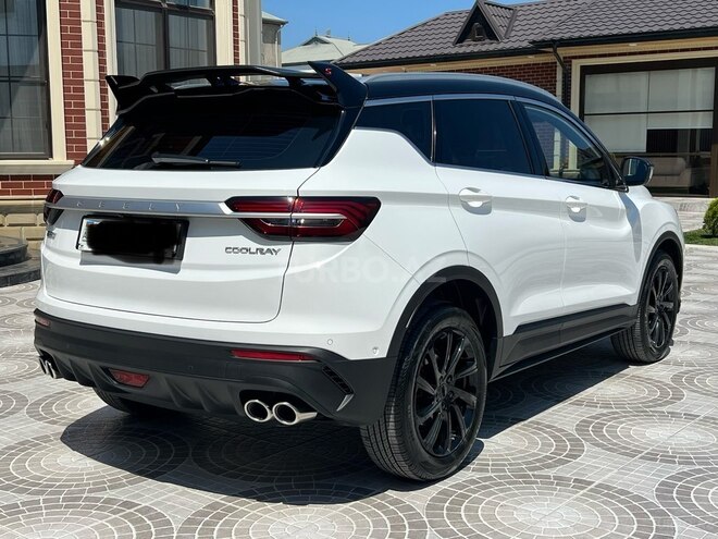Geely Coolray-4